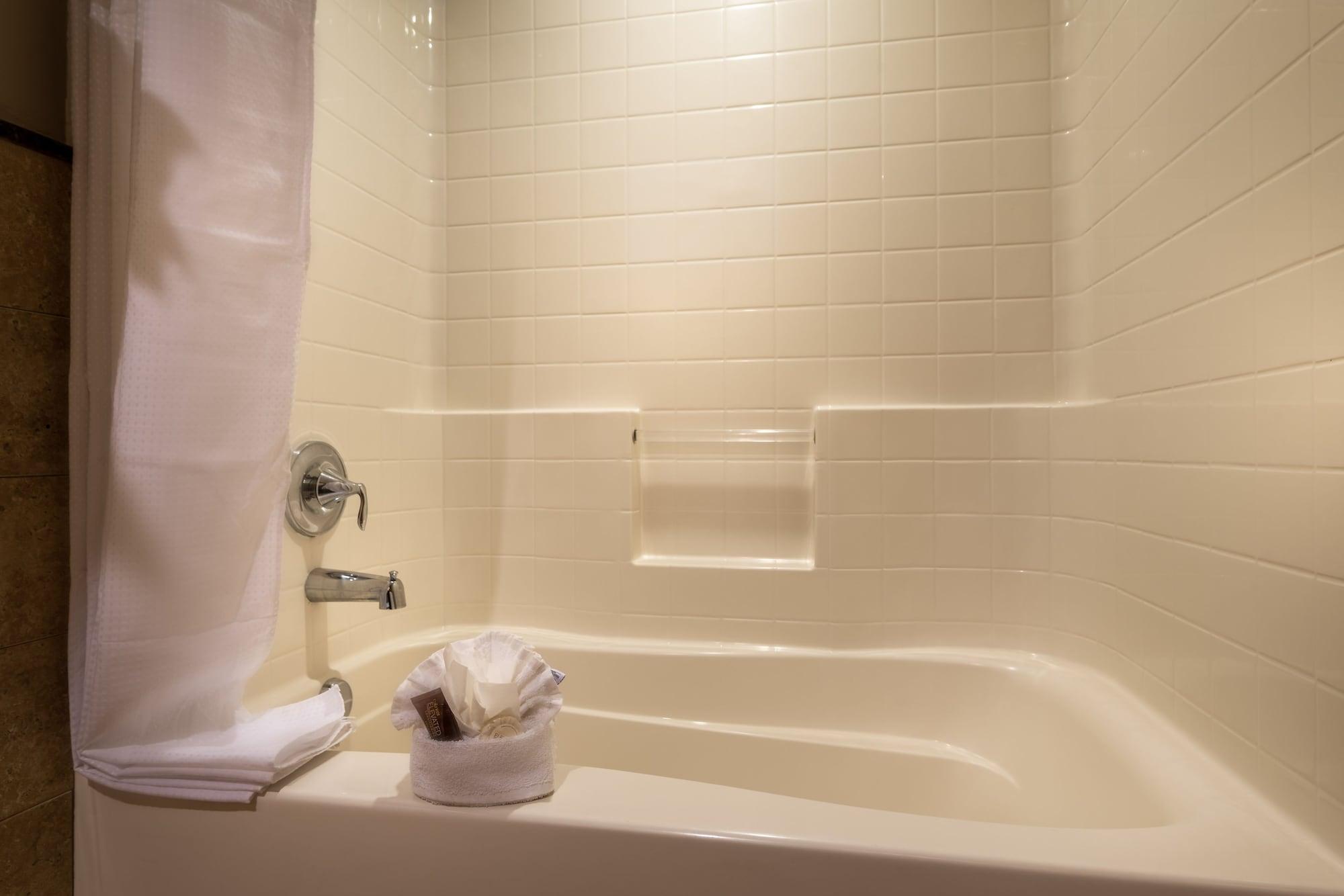 Ayres Hotel Seal Beach - Cypress Екстериор снимка