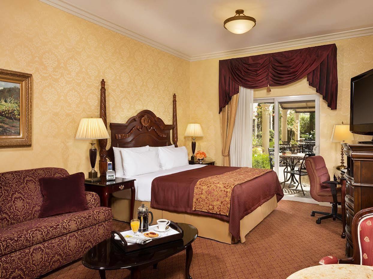 Ayres Hotel Seal Beach - Cypress Екстериор снимка