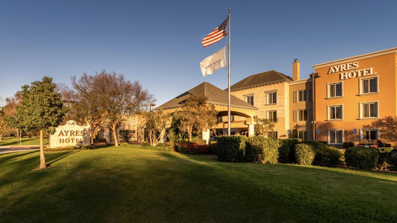 Ayres Hotel Seal Beach - Cypress Екстериор снимка